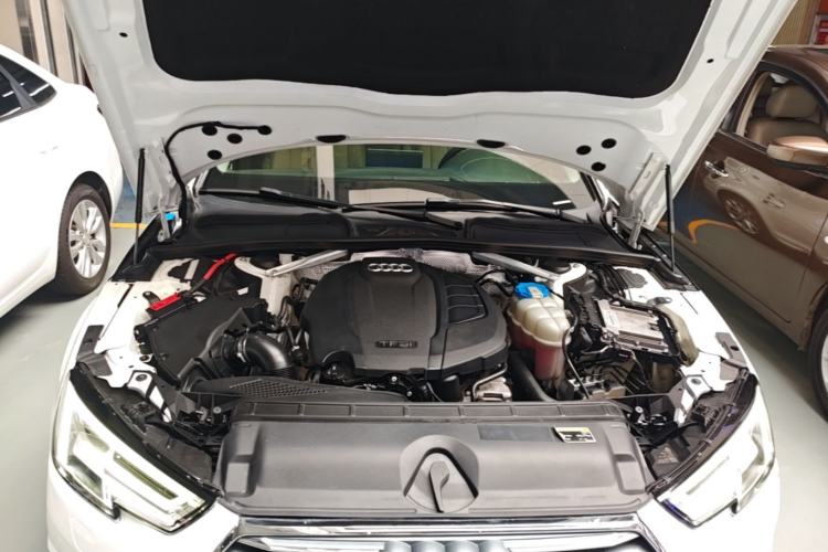 Used Audi A4L 2017 40 TFSI Style Edition Engine Bay