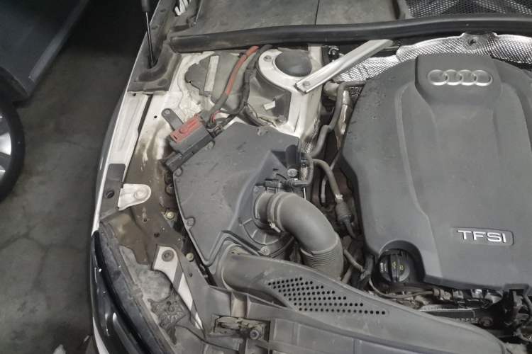 Used Audi A4L 2017 40 TFSI Fashion Model Engine Bay Right
