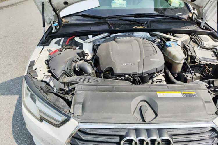 Used Audi A4L 2017 40 TFSI Ambition Edition Engine Bay Right