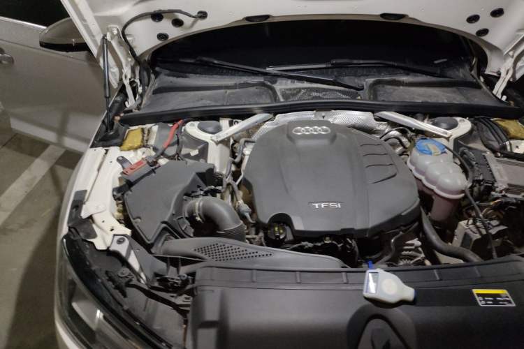 Used Audi A4L 2017 40 TFSI Style Edition Engine Bay Right