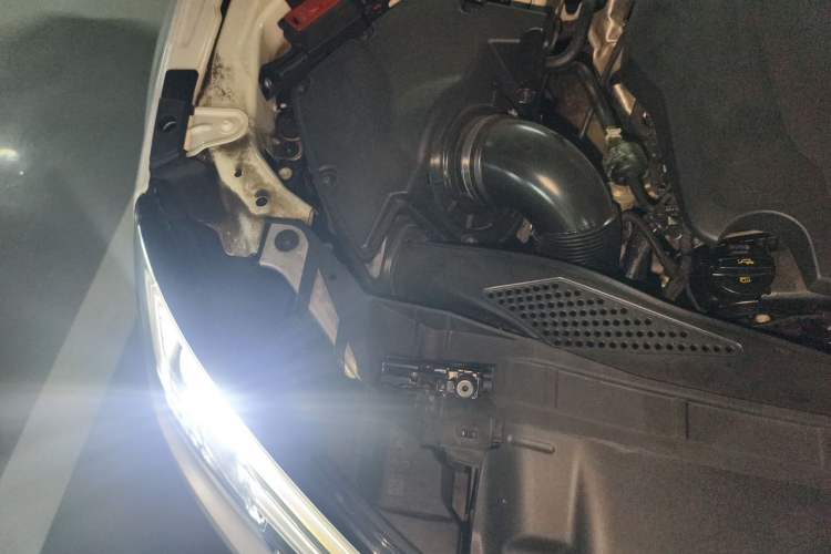 Used Audi A4L 2017 45 TFSI quattro Sport Edition Engine Bay Right