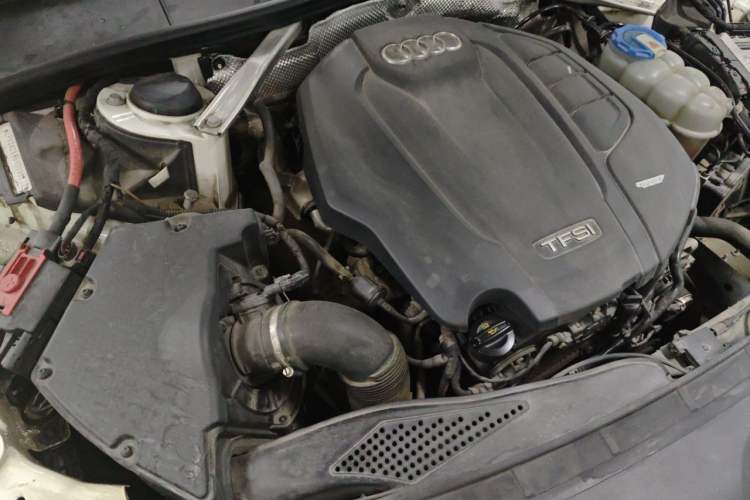 Used Audi A4L 2017 Plus 40 TFSI Ambition Model Engine Bay Right