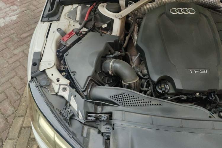 Used Audi A4L 2017 40 TFSI Fashion Model Engine Bay Right