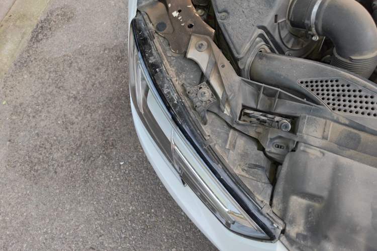 Used Audi A4L 2017 Plus 40 TFSI Fashion Model Engine Bay Right
