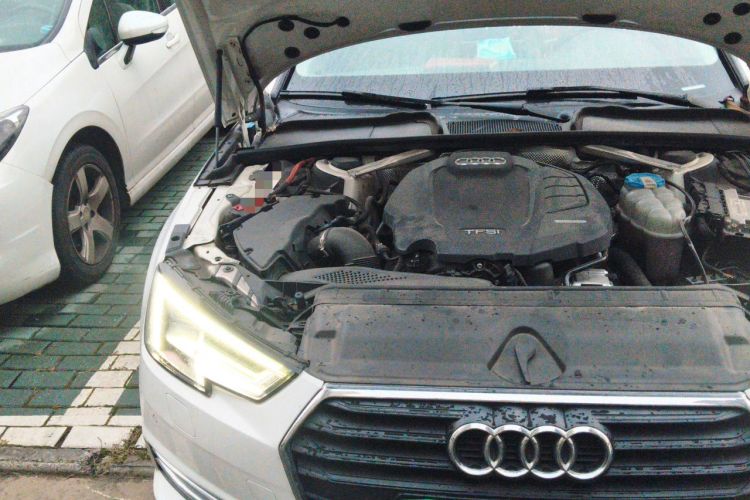 Used Audi A4L 2017 40 TFSI Fashion Model Engine Bay Right