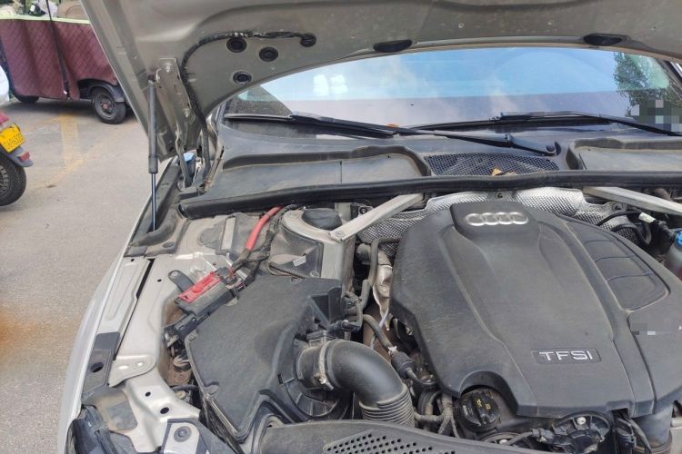 Used Audi A4L 2017 40 TFSI Fashion Model Engine Bay Right