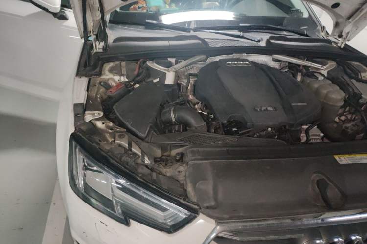 Used Audi A4L 2017 40 TFSI Style Edition Engine Bay Right