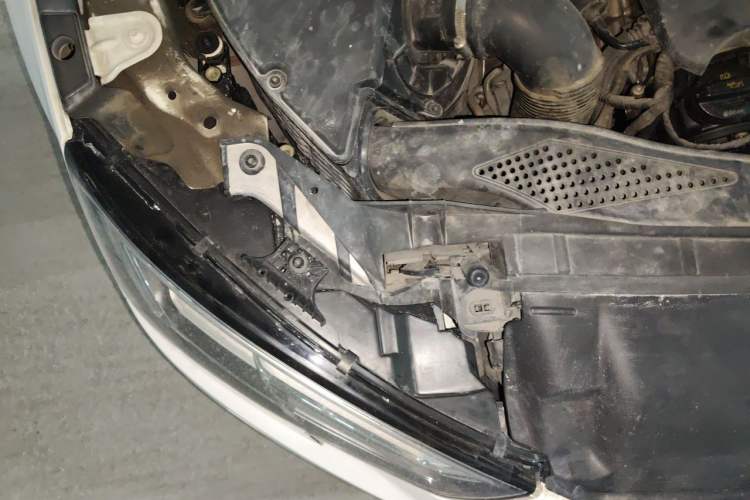 Used Audi A4L 2017 40 TFSI Fashion Model Engine Bay Right