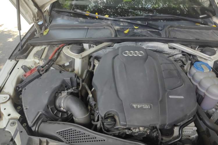 Used Audi A4L 2017 Plus 40 TFSI Ambition Model Engine Bay Right