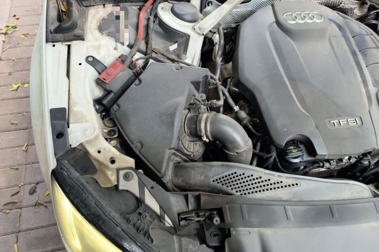 Used Audi A4L 2017 40 TFSI Fashion Model Engine Bay Right