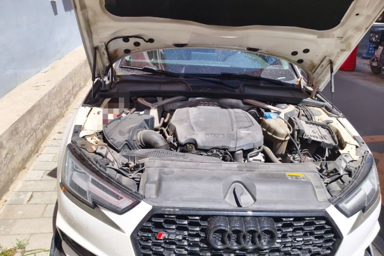 Used Audi A4L 2017 45 TFSI quattro Sport Edition Engine Bay Right