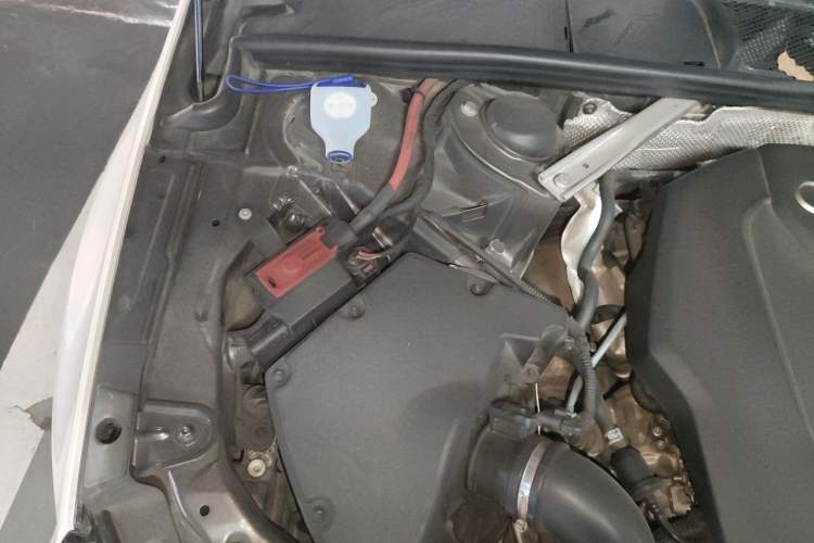Used Audi A4L 2017 40 TFSI Fashion Model Engine Bay Right