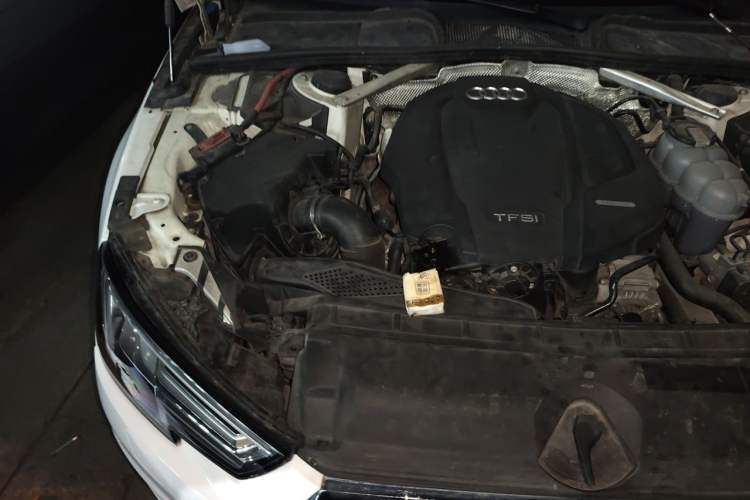 Used Audi A4L 2017 Plus 40 TFSI Fashion Model Engine Bay Right