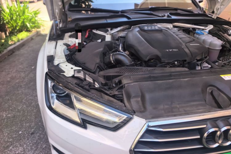 Used Audi A4L 2017 40 TFSI Ambition Edition Engine Bay Right