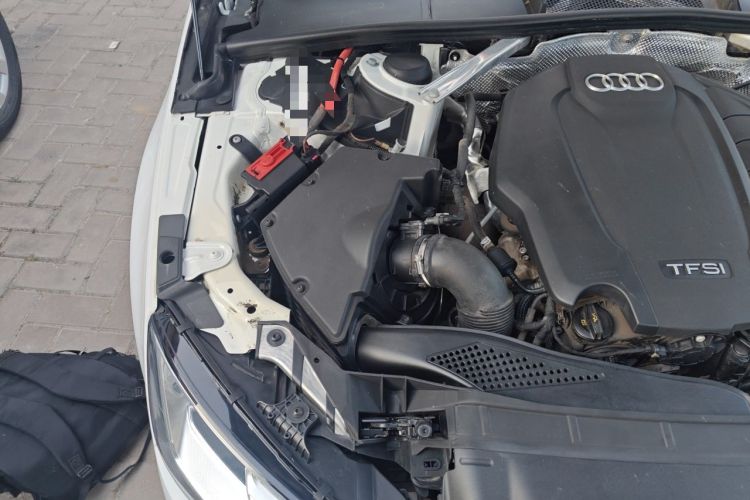 Used Audi A4L 2017 Plus 40 TFSI Ambition Model Engine Bay Right