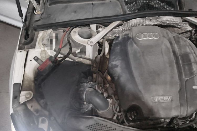 Used Audi A4L 2017 40 TFSI Sport Edition Engine Bay Right