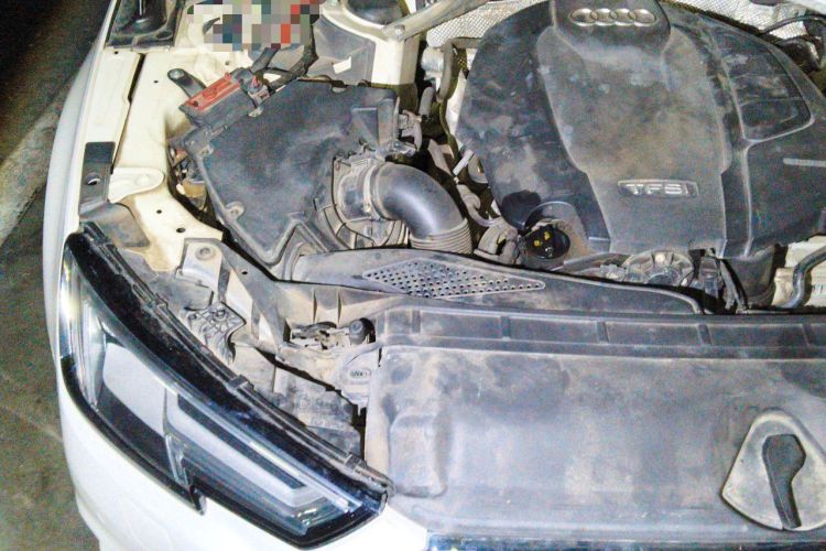 Used Audi A4L 2017 40 TFSI Fashion Model Engine Bay Right