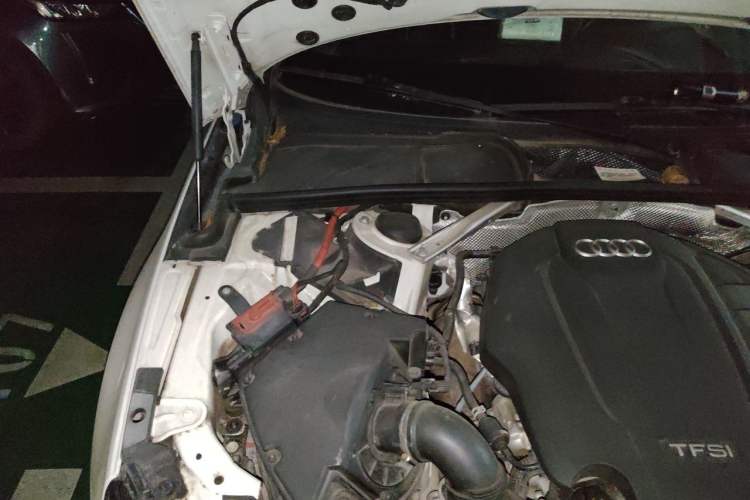 Used Audi A4L 2017 Plus 40 TFSI Ambition Model Engine Bay Right