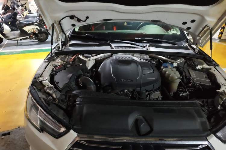 Used Audi A4L 2017 Plus 40 TFSI Ambition Model Engine Bay Right