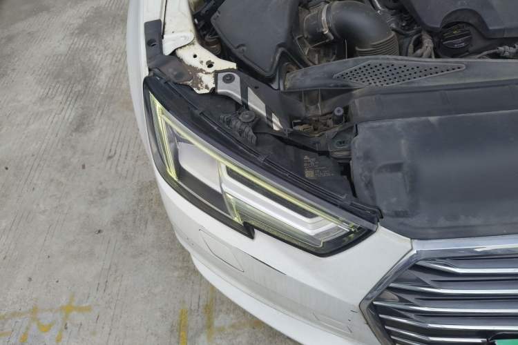 Used Audi A4L 2017 Plus 40 TFSI Ambition Model Engine Bay Right