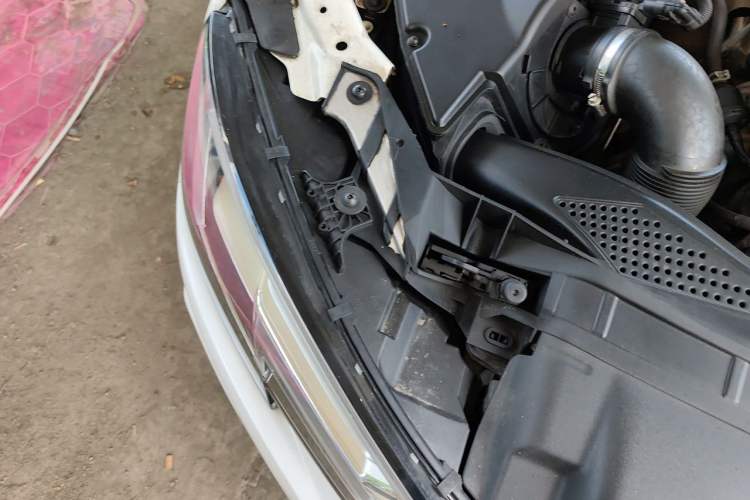 Used Audi A4L 2017 40 TFSI Style Edition Engine Bay Right