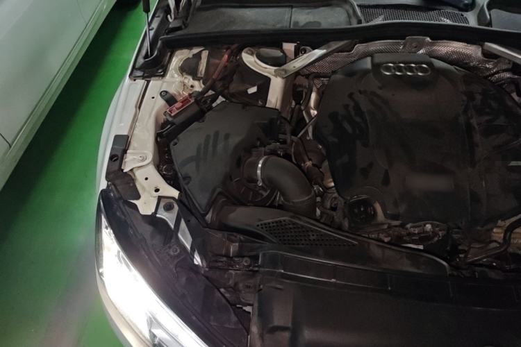 Used Audi A4L 2017 40 TFSI Fashion Model Engine Bay Right
