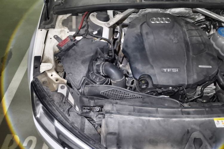 Used Audi A4L 2017 Plus 40 TFSI Ambition Model Engine Bay Right