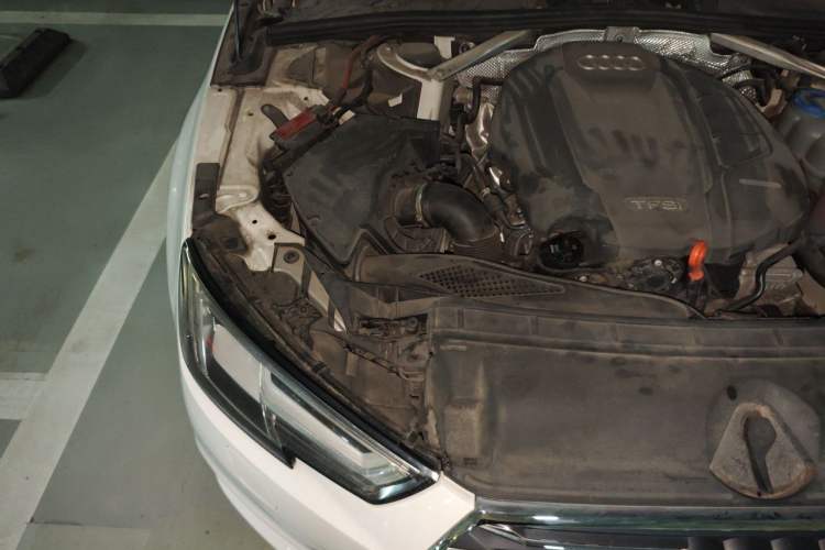 Used Audi A4L 2017 Plus 40 TFSI Fashion Model Engine Bay Right