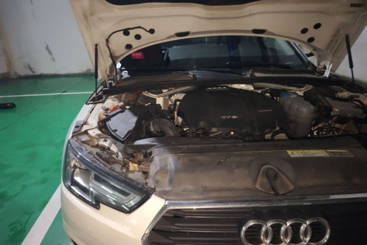 Used Audi A4L 2017 40 TFSI Fashion Model Engine Bay Right
