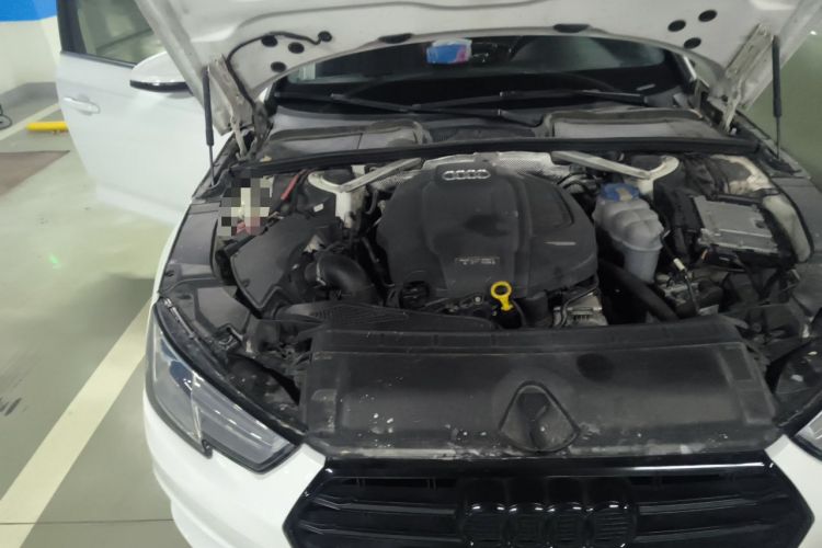 Used Audi A4L 2017 Plus 40 TFSI Ambition Model Engine Bay Right