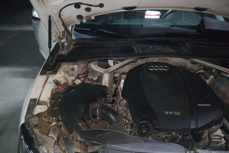 Used Audi A4L 2017 Plus 40 TFSI Ambition Model Engine Bay Right