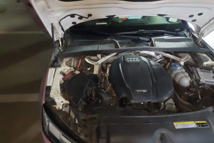 Used Audi A4L 2017 40 TFSI Ambition Edition Engine Bay Right