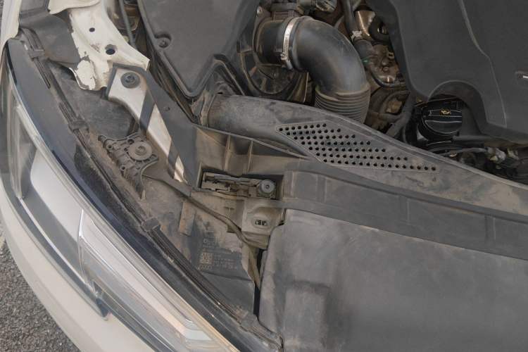 Used Audi A4L 2017 Plus 40 TFSI Fashion Model Engine Bay Right