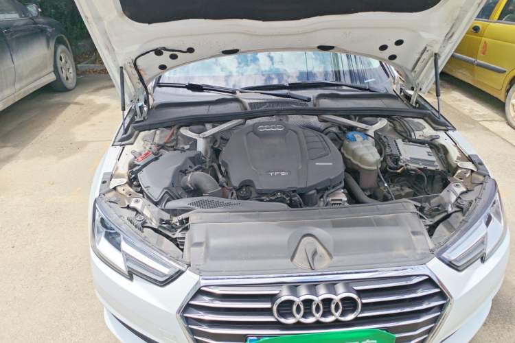 Used Audi A4L 2017 40 TFSI Ambition Edition Engine Bay Right