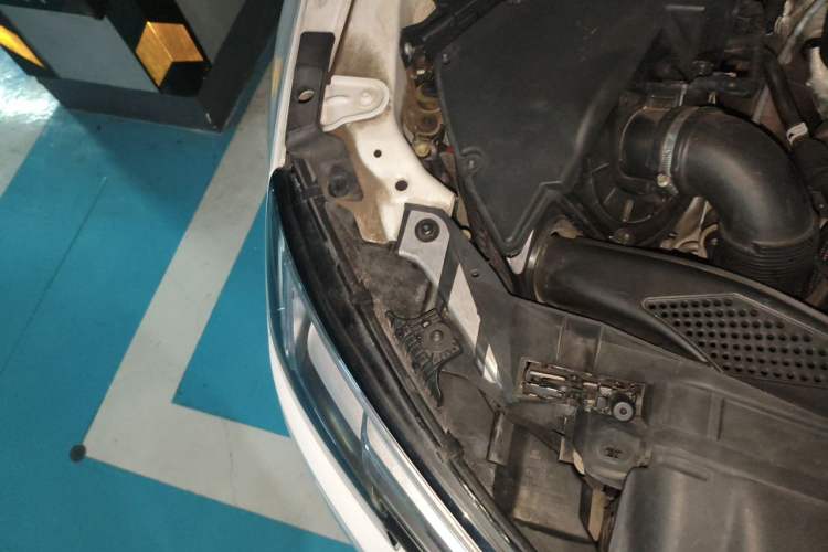 Used Audi A4L 2017 Plus 40 TFSI Fashion Model Engine Bay Right