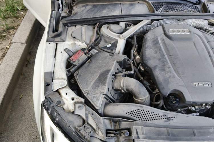 Used Audi A4L 2017 40 TFSI Fashion Model Engine Bay Right