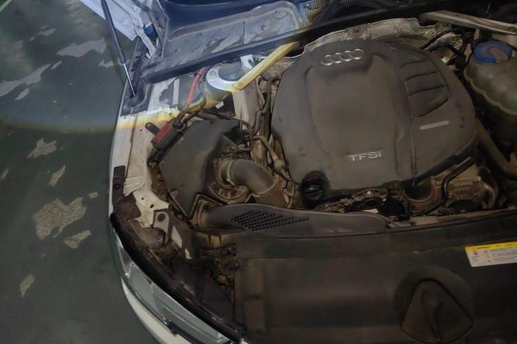 Used Audi A4L 2017 40 TFSI Ambition Edition Engine Bay Right
