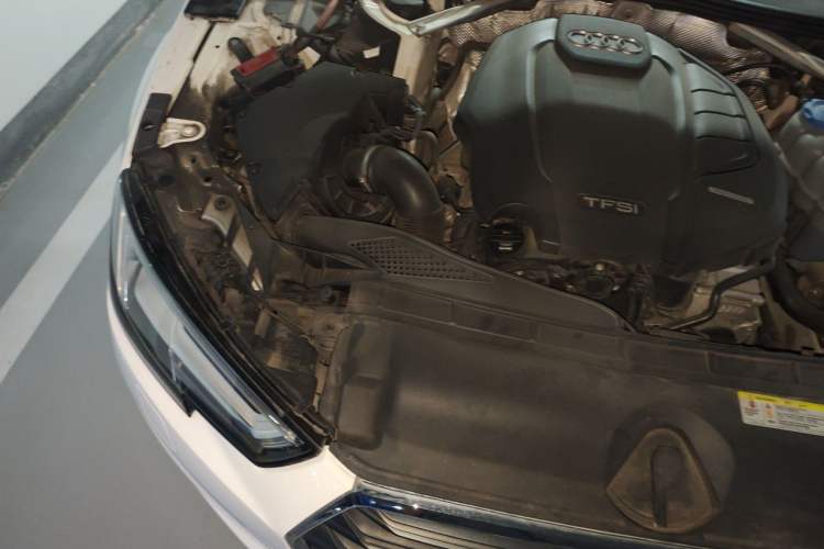 Used Audi A4L 2017 40 TFSI Fashion Model Engine Bay Right