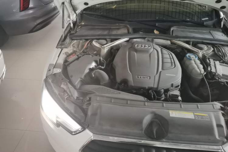 Used Audi A4L 2017 40 TFSI Ambition Edition Engine Bay Right