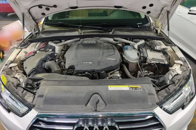 Used Audi A4L 2017 Plus 40 TFSI Fashion Model Engine Bay