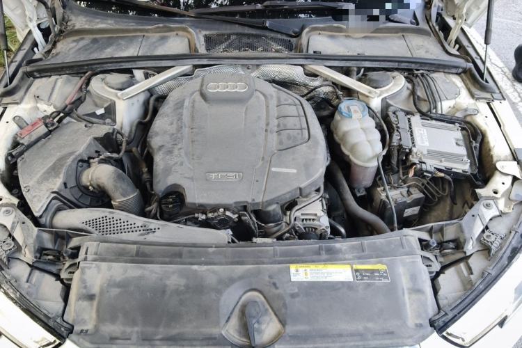 Used Audi A4L 2017 40 TFSI Fashion Model Engine Bay