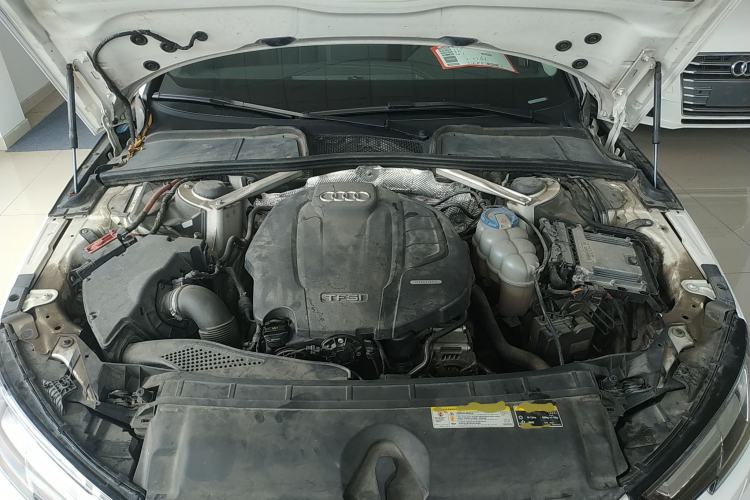 Used Audi A4L 2017 40 TFSI Fashion Model Engine Bay