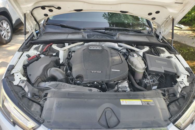 Used Audi A4L 2017 Plus 45 TFSI quattro Stylish Model Engine Bay