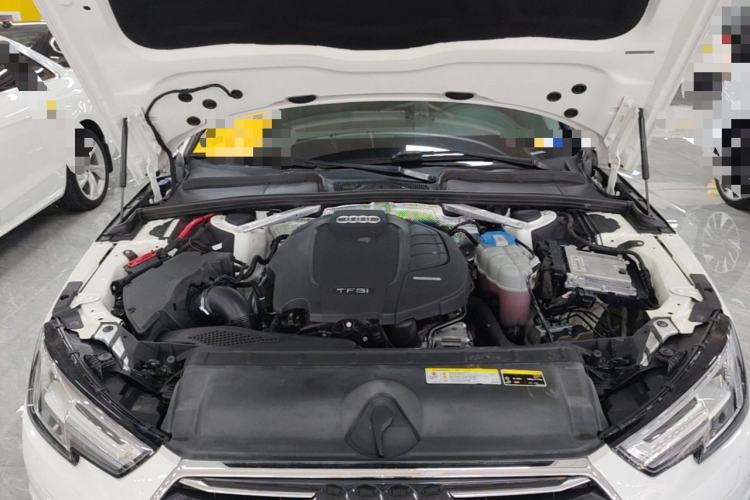 Used Audi A4L 2017 Plus 40 TFSI Fashion Model Engine Bay