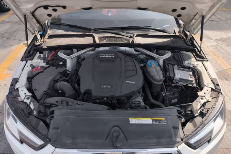 Used Audi A4L 2017 40 TFSI Ambition Edition Engine Bay