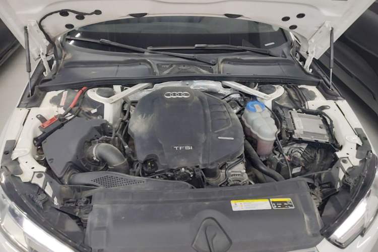 Used Audi A4L 2017 Plus 40 TFSI Ambition Model Engine Bay
