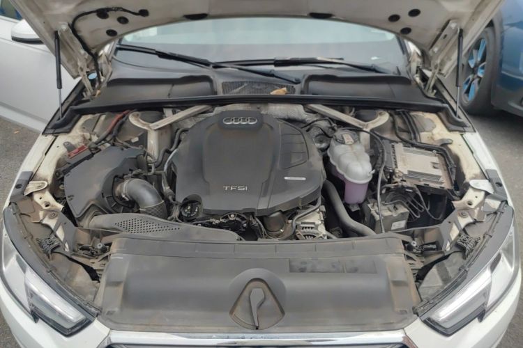 Used Audi A4L 2017 40 TFSI Fashion Model Engine Bay