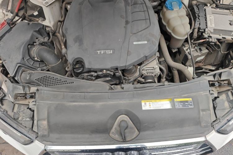 Used Audi A4L 2017 Plus 40 TFSI Fashion Model Engine Bay