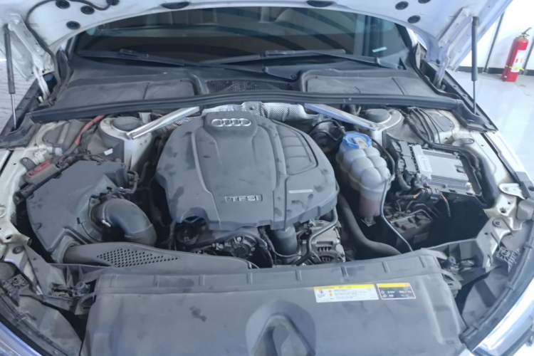 Used Audi A4L 2017 40 TFSI Ambition Edition Engine Bay