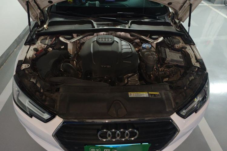 Used Audi A4L 2017 40 TFSI Fashion Model Engine Bay